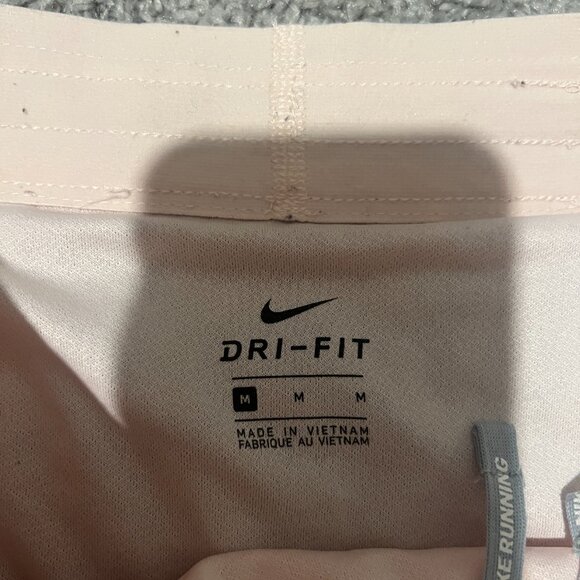 Nike medium pink shorts/skort - Picture 7 of 7